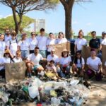 recullen-cent-quilos-de-residus-al-port-nautic-de-platja-d’aro