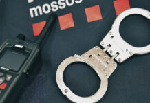 Els Mossos detenen quatre homes i resolen sis robatoris a l’interior de vehicles a l’Empordà
