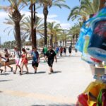privat:-catalunya-marca-la-millor-primera-part-de-l’any-amb-gairebe-9,3-milions-de-turistes-estrangers,-un-1,75%-mes