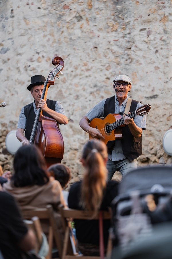 privat:-el-31e-festival-de-jazz-costa-brava-arrenca-amb-una-gran-acollida-i-entrades-exhaurides-per-al-concert-de-kyle-eastwood privat:-el-31e-festival-de-jazz-costa-brava-arrenca-amb-una-gran-acollida-i-entrades-exhaurides-per-al-concert-de-kyle-eastwood