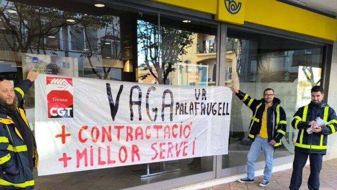 privat:-els-treballadors-de-correus-a-palafrugell-comencen-la-vaga privat:-els-treballadors-de-correus-a-palafrugell-comencen-la-vaga