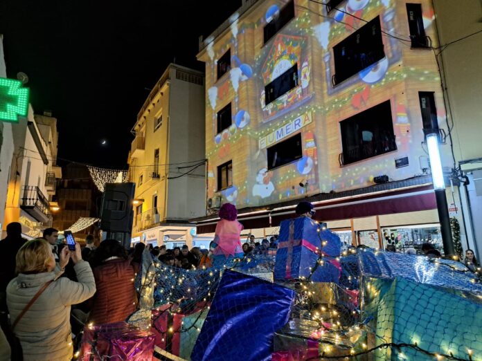 privat:-l’acte-d’encesa-de-llums-obrira-dema-divendres-el-programa-d’activitats-que-tindran-lloc-a-palamos-durant-el-periode-festiu-de-nadal-i-reis privat:-l’acte-d’encesa-de-llums-obrira-dema-divendres-el-programa-d’activitats-que-tindran-lloc-a-palamos-durant-el-periode-festiu-de-nadal-i-reis