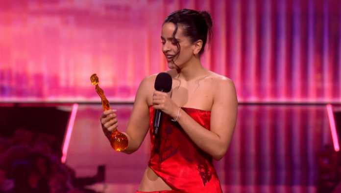 olivia-dean-i-rosalia-brillen-als-brit-awards-2026-en-una-gala-marcada-pel-pop-contemporani-i-les-actuacions-espectaculars olivia-dean-i-rosalia-brillen-als-brit-awards-2026-en-una-gala-marcada-pel-pop-contemporani-i-les-actuacions-espectaculars