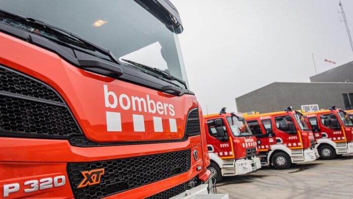 privat:-un-incendi-crema-una-nau-ocupada-a-palamos-i-obliga-a-desallotjar-la privat:-un-incendi-crema-una-nau-ocupada-a-palamos-i-obliga-a-desallotjar-la