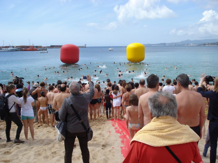 DSC04700 primer bany de l'any palamós