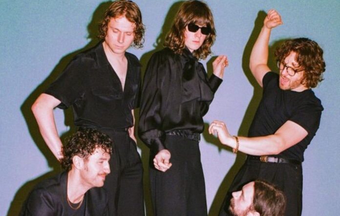 blossoms-anuncien-«songs-from-the-wedding-cake»,-el-seu-sise-disc-d’estudi