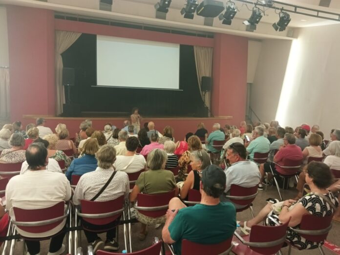 Calonge i Sant Antoni al Dia Mundial contra l'Abús i el Maltractament a les Persones Grans, amb l'espectacle 'Show Gran Gent 'de Jordi LP