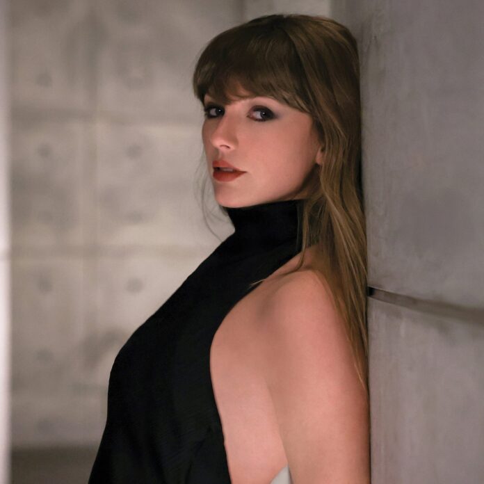 taylor-swift-activa-de-nou-el-seu-joc-de-pistes-i-anuncia-el-senzill-‘patient-zero’ taylor-swift-activa-de-nou-el-seu-joc-de-pistes-i-anuncia-el-senzill-‘patient-zero’